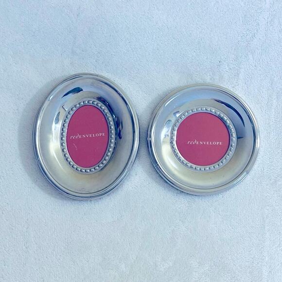 2 Red Envelope Silver Photo Picture Frame Magnet, Frames, Magnets, Refrigerator - Picture 1 of 6